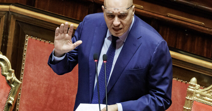 Flotilla, le barche verso Gaza seguite dai droni. Crosetto ai portavoce: “Rischio effetti drammatici se forzerete il blocco”