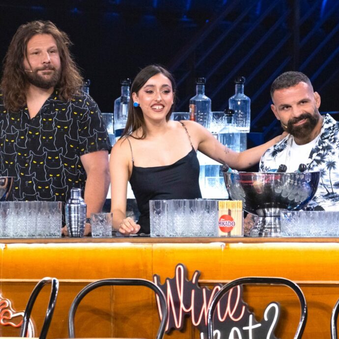 “Il mio corpo cambia e spesso viene preso di mira. Sto crescendo, cerco di accettare i cambiamenti ed è già difficile così.”: lo sfogo di Giulia Stabile a Verissimo