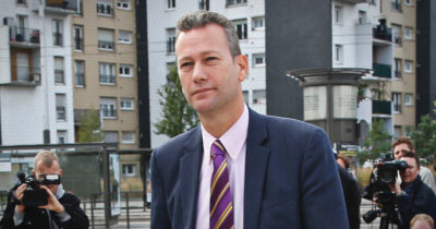 Copertina di L’ex leader di Reform UK in Galles confessa: “Ho preso soldi da Mosca”. I laburisti attaccano Farage