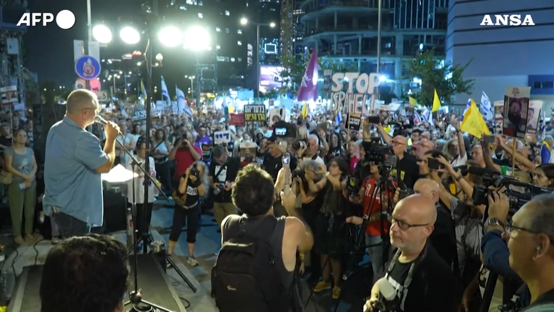 a tel aviv centinaia di persone in piazza per chiedere la fine della guerra a gaza 8211 video