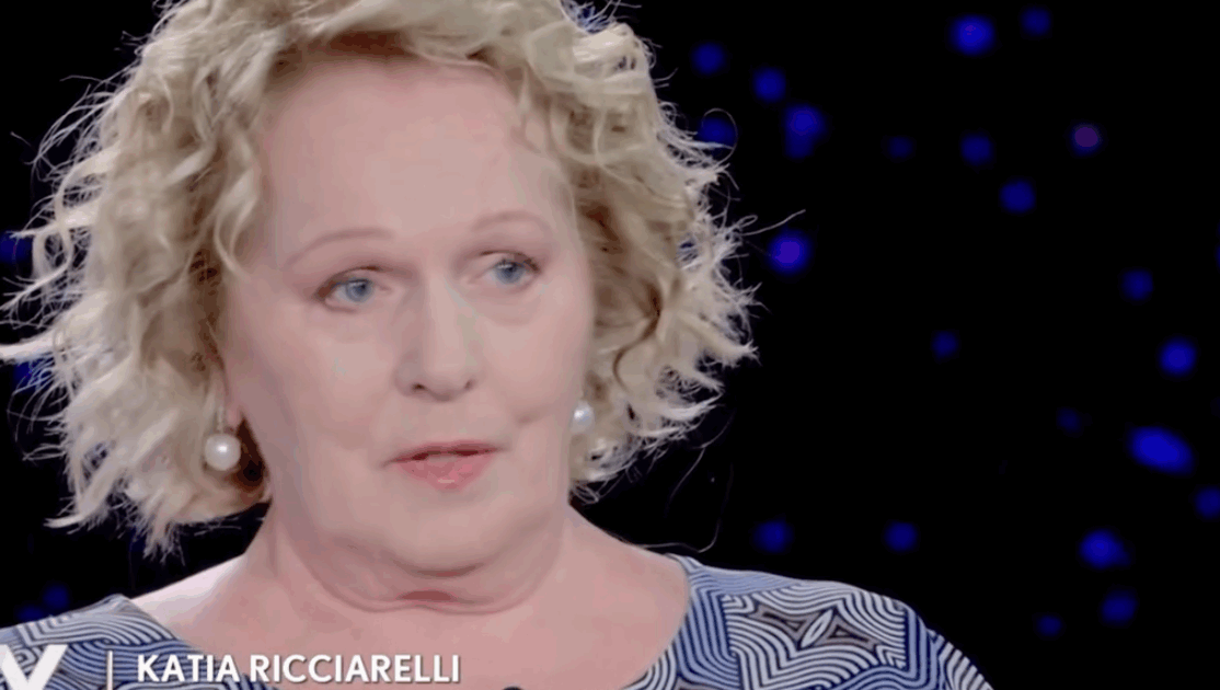 “Giancarlo Magalli è cattivo, qualche sberla gliela darei. Perché dice falsità su me e Baudo? Sono sola, spero di morire col mio cane”: Katia Ricciarelli a Verissimo