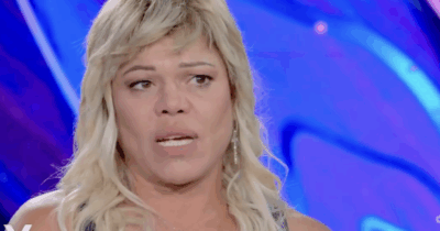 Copertina di “Ho avuto due aborti e non posso avere altri figli, mio cugino è stato ucciso a sangue freddo e il mio compagno ha un tumore”: così Floriana Secondi a Verissimo