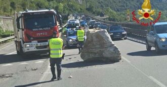 Copertina di Masso blocca la circolazione ferroviaria sulla linea Lecco-Tirano e la statale 36: 150 passeggeri evacuati dal treno