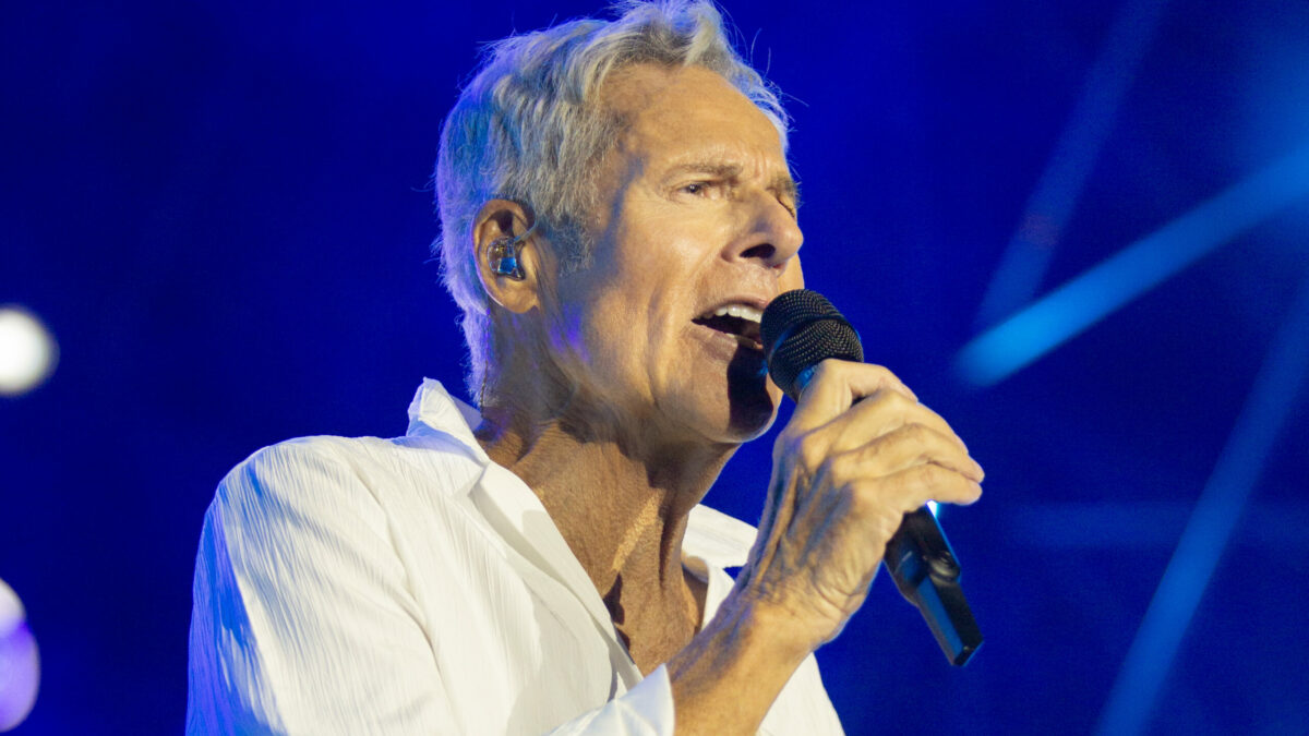Claudio Baglioni lascia la SIAE e si affida a Soundreef per la gestione del diritto d’autore. Il passaggio sarà operativo dal primo gennaio 2027