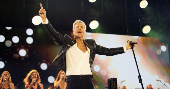Baglioni: “Noi artisti suoniamo le trombe, mica facciamo guerre”