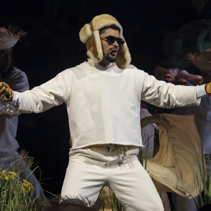 Bad Bunny sarà la star dell’Apple Music Super Bowl LX Halftime Show. Sfuma così l’ipotesi Adele?