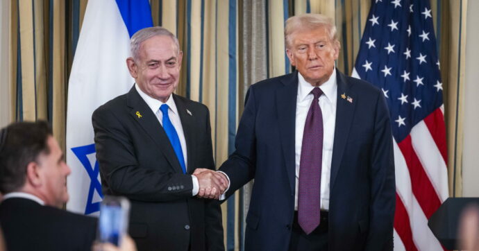 Il “piano Usa per Gaza” di Trump e Netanyahu: Blair “garante” e sicurezza affidata a Israele. “Hamas firmi o finiremo il lavoro”. La prima risposta: “Inaccettabile”