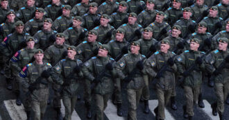 Russia, 135mila persone richiamate al servizio militare: “Non opereranno in Ucraina, ma nella Federazione”