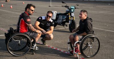 Copertina di Un giorno in pista con Bmw Motorrad e l’associazione Di.Di. per motociclisti con disabilità