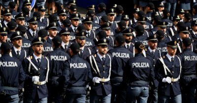 Copertina di Polizia, monito Parolin: “Pace bene universale”