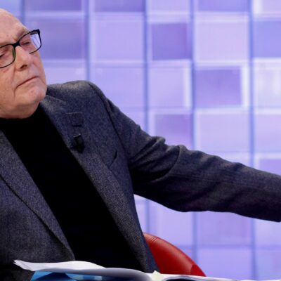 Copertina di “Decreto Sicurezza, ai Servizi licenza di compiere stragi”