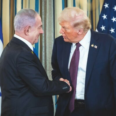 Copertina di Gaza, la “Pace eterna” di Trump e Bibi. “Hamas accetti o finiamo lavoro”