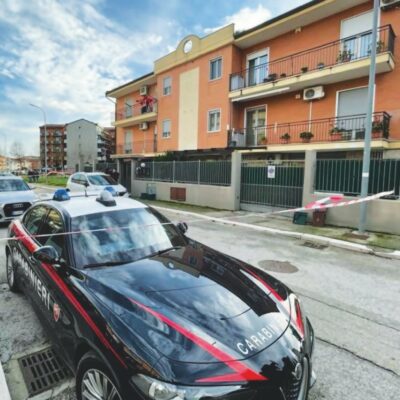 Copertina di Statale 16 fuorilegge: i 70 km del Foggiano dove lo Stato non c’è