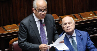 Copertina di Almasri, primo voto della Camera per salvare i ministri: la Giunta respinge la richiesta di autorizzazione a procedere