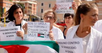 Torce, lampade e candele in 200 ospedali: "Illuminiamo la notte contro il genocidio". La protesta silenziosa dei sanitari italiani per Gaza