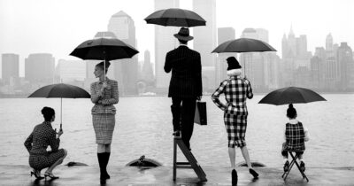 Copertina di Eleganza, incanto, ironia surreale: in Italia per la prima volta una mostra sul fotografo americano Rodney Smith
