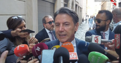 Copertina di Conte: “Piano di Trump per Gaza? Spirito condivisibile ma manca il riconoscimento dello Stato palestinese”