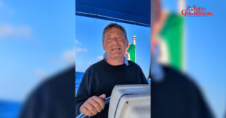 Copertina di L’inviato del Fatto sulla Flotilla: “Si pensa che Israele abbordi le barche che non si fermeranno all’alt. La consegna è di non reagire”