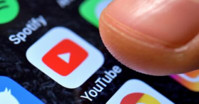 Copertina di Anche Youtube paga per Trump: accordo da 24 mln