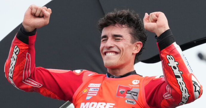 “Un chupito di saké, sbornia mattutina”: Marquez racconta la festa per il titolo. È andato nel solito locale karaoke a Tokyo