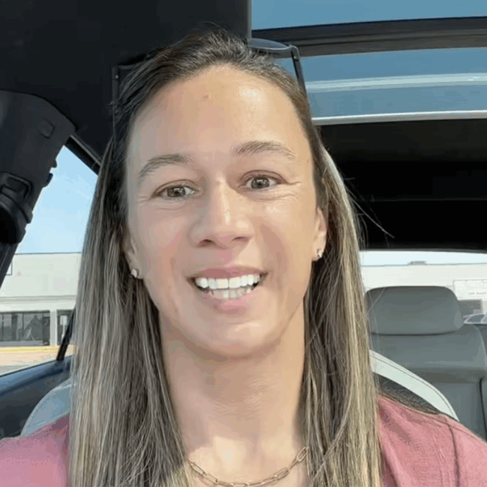 “Sei una persona malvagia, mi fate tutti schifo. Vaf****o, se hai sc**o con un uomo sposato non devi incoraggiare gli altri a farlo”: lo sfogo contro amici ed ex marito è virale