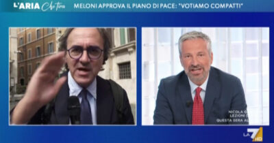 Copertina di Gaza, Bonelli contro Speranzon (FdI): “Non buttarla sulle comiche, non è una trattoria”. E abbandona la diretta di La7