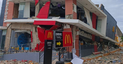 Copertina di Terremoto di magnitudo 6.9 nelle Filippine: 69 i morti. “Ci sono persone ancora sotto le macerie”