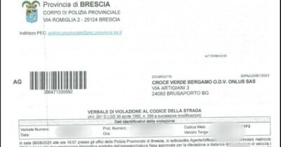 Copertina di Ambulanza multata per eccesso di velocità. La denuncia della Croce Verde di Bergamo: “Ennesimo episodio”