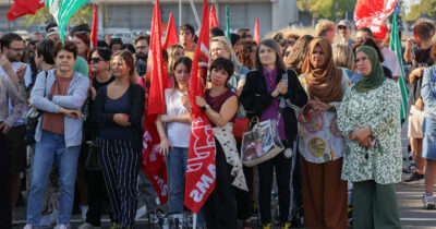 Copertina di Yoox sospende il licenziamento di 211 lavoratori: continua il tavolo di confronto con i sindacati