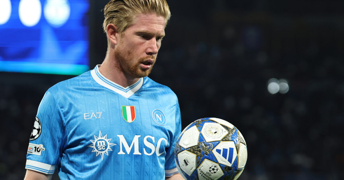 L’asse De Bruyne-Hojlund salva Conte in Europa: il Napoli batte lo Sporting Lisbona. Il tecnico: “Non ho niente da dire a Kevin”