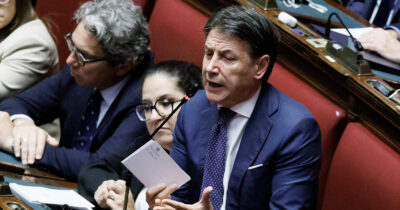 Copertina di Flotilla, Conte al governo: “Politica estera sconcia, la storia vi condannerà”. Il M5s chiama a raccolta i suoi: “Tutti in piazza”