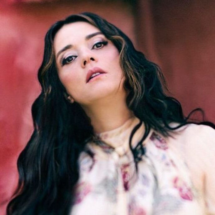 “La Flotilla riporta la gente in piazza ed è emozionante. Si commettono stragi per il dio denaro. La Sinistra non litighi, ma si unisca”: così Carmen Consoli