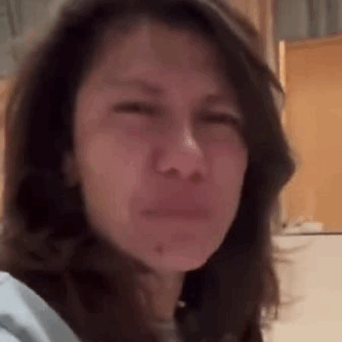 “Portateli voi gli aiuti perché stanno morendo”: Elisa in lacrime per la Global Sumud Flotilla fa un appello a Giorgia Meloni – IL VIDEO