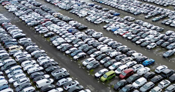 Transizione?  No, esclusione: l’auto è diventata troppo cara