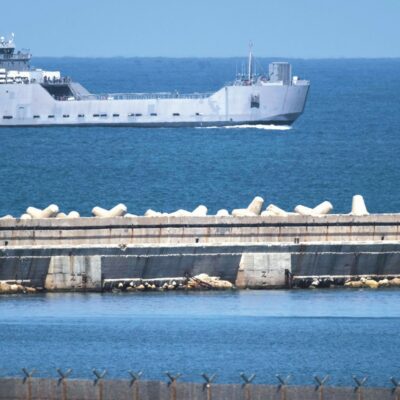 Copertina di Flotilla, Mantovani e i due deputati dem: “Vietato parlare con l’avvocato”