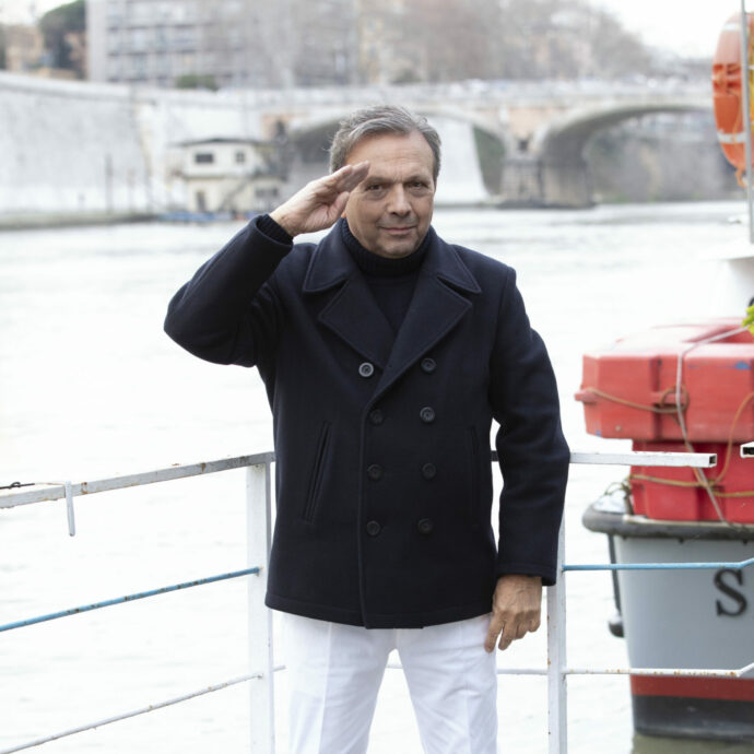 “Il mio rapporto con Mediaset era di fatto il mio rapporto con Pier Silvio Berlusconi, ci sentiamo ancora. Ora in Rai faccio un programma che mi piace. Il rapporto con la mia ex? Ho capito che vuol dire sbattere il mostro in prima pagina”: parla Chiambretti