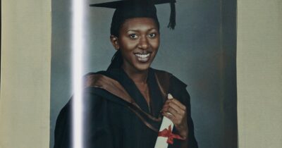 Copertina di The shadow scholars, così i ricchi e gli studenti occidentali “sfruttano” i laureati del Kenya