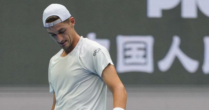 Caldo record a Shangai: Atmane costretto al ritiro al primo turno del Masters 1000. Il tennista: “Non riuscivo a respirare”