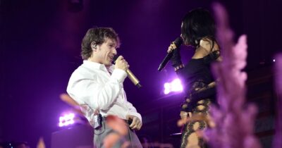 Copertina di Elodie, Arisa e Rkomi nella casa di Irama all’Arena di Verona. In anteprima i brani inediti del nuovo album “Antologia della vita e della morte” – VIDEO