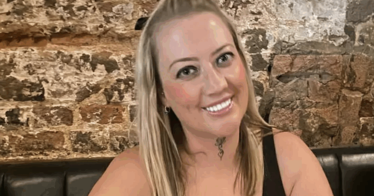 “I miei denti provvisori hanno cominciato a staccarsi quasi subito, ho dovuto usare la colla e ho preso il ‘batterio mangia carne’. Non fate come me”: la storia di Leanne e dei suoi ‘Turkey Teeth’