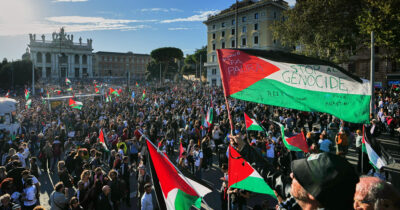 Copertina di Gaza, a Roma un oceano di gente. Un milione per la flottiglia di terra contro il genocidio
