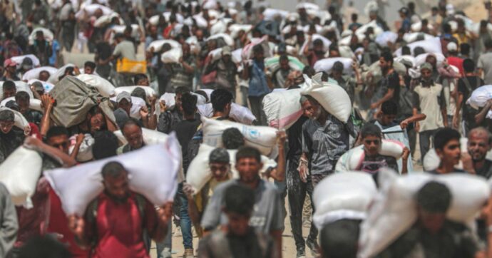 L’Idf fa entrare cibo e soldi per le milizie