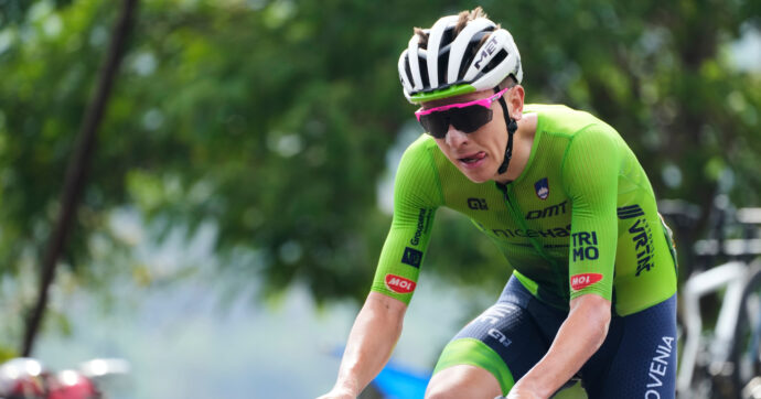 Ciclismo, Pogacar è un cannibale: dopo il Mondiale vince anche gli Europei. Un super Scaroni va a un passo dal podio