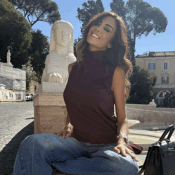 “Ha fatto finta di sistemare il suo bagaglio ma ha preso la mia valigia e si è dileguato a Rogoredo. Spero che il ricavato del furto vada in medicine”: lo sfogo di Giorgia Palmas