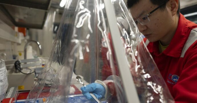 Trump chiude agli stranieri: per la Cina “si tira la zappa sui piedi”. Così Pechino ne approfitta e attrae le eccellenze su tecnologie e AI