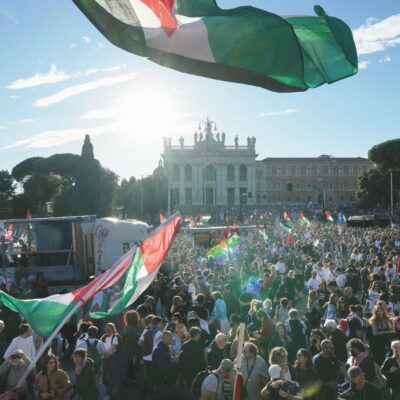 Copertina di Gaza, Lucio Baccaro: “Piazze trasversali, tanti ragazzi: sono contro l’ipocrisia delle élite”