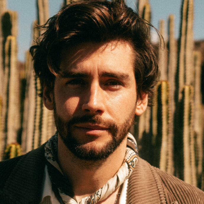 “Non esiste un momento giusto per fare figli. Il mondo è sempre in guerra, ma ho fiducia nelle nuove generazioni”: Alvaro Soler torna con “El Camino”