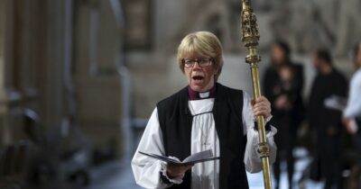Copertina di L’arrivo di Sarah Mullally a capo della Chiesa anglicana chiama in causa le scelte del Papa