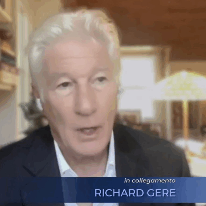 “Donald Trump è furbo, sa dove sono le paure della gente e se ne avvantaggia. Accade in tutte le forme di fascismo”: Richard Gere a Che Tempo Che Fa – VIDEO
