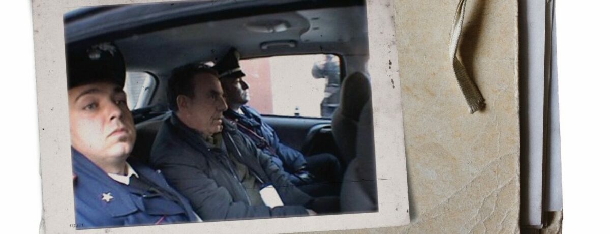 Copertina di Calabria, tutti a casa del boss in cerca di voti. Cronache di un sistema